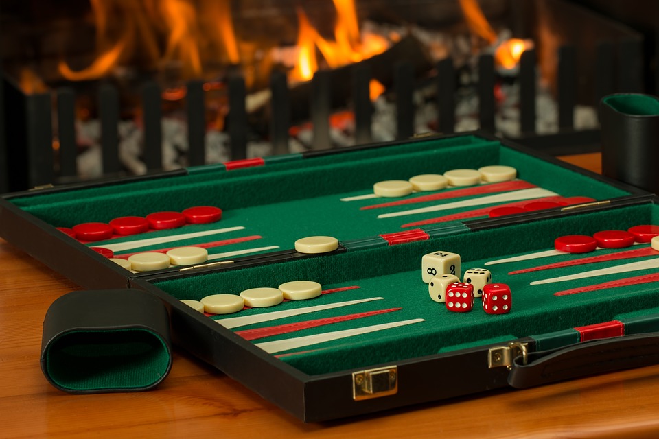 backgammon-2488089_960_720.jpg